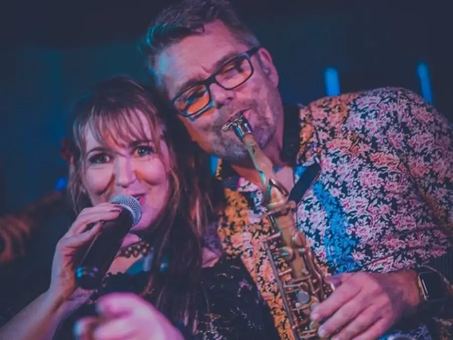 Brisbane Duo & Cover Band 327 – Versatile Party Band - Bands To You